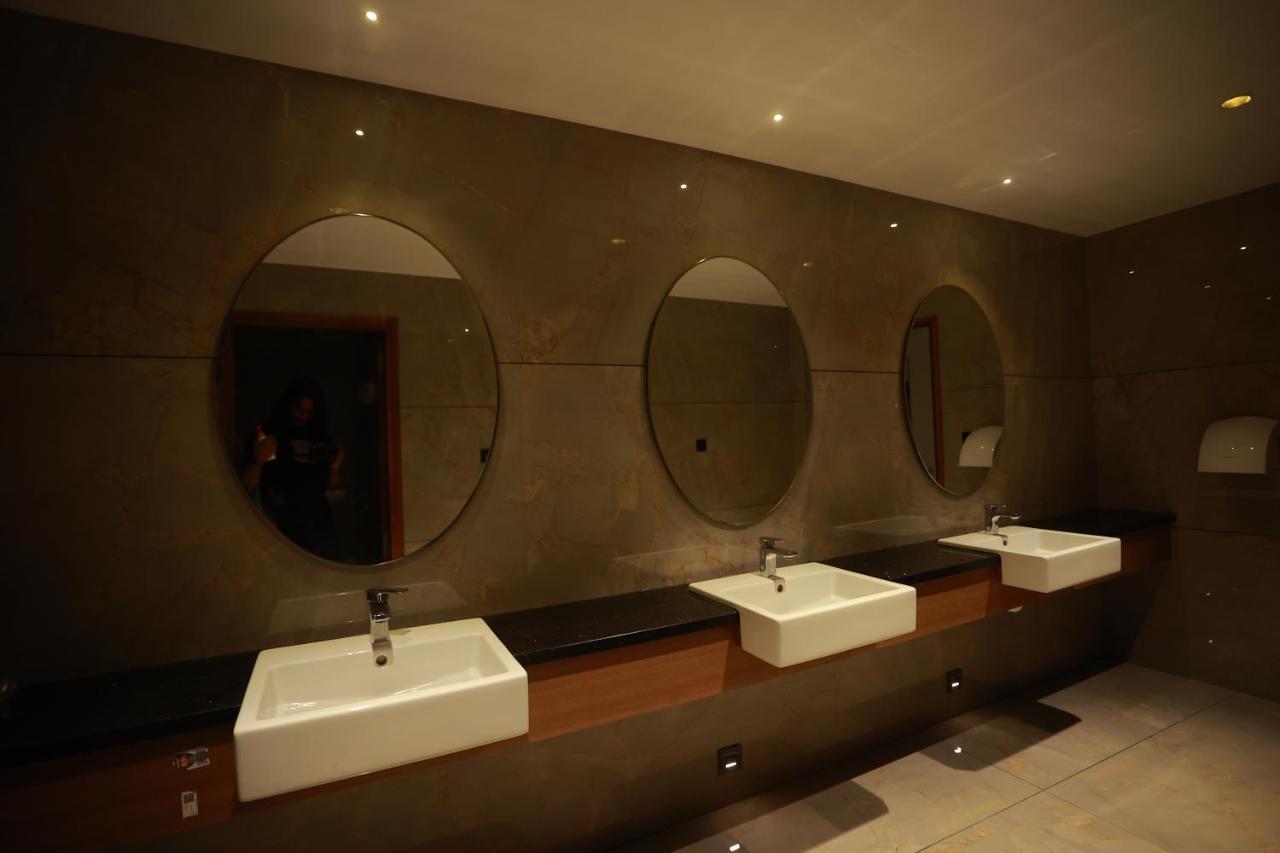 The Gold Hotel Palakkad Zewnętrze zdjęcie
